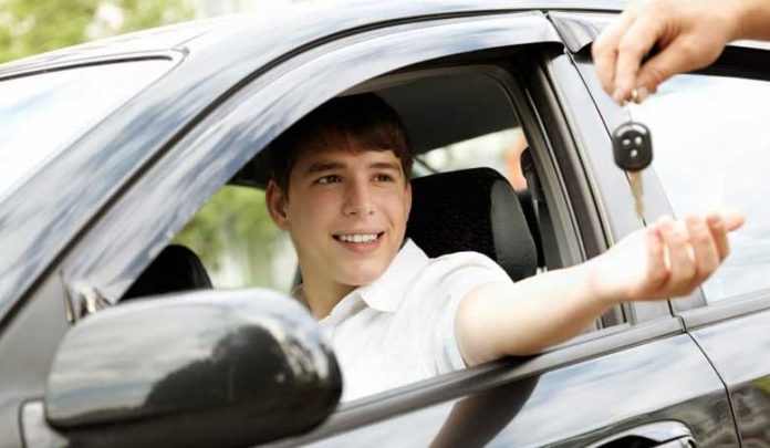 7 Safety Tips for First Time Teen Drivers