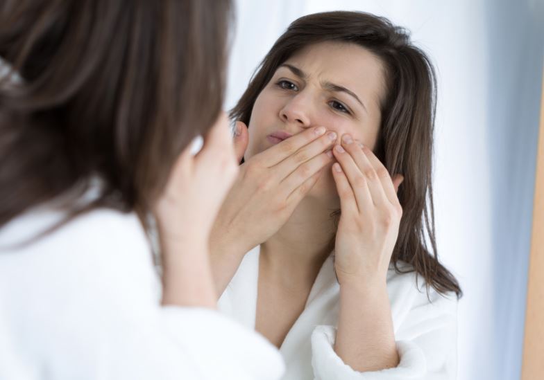 6 Bad Skin Habits That Could Be Causing Your Acne