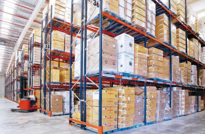 4 Reasons to Use Pallet Racks in Your Warehouse