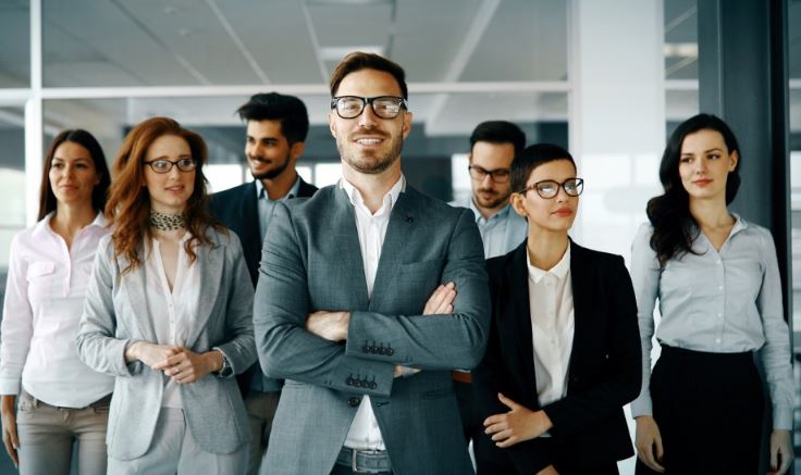 Online reputation management: a necessity in leaders