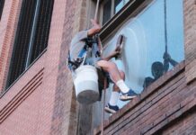 Why Should I Get Professional Window Cleaning Services? Why Should I Get Professional Window Cleaning Services