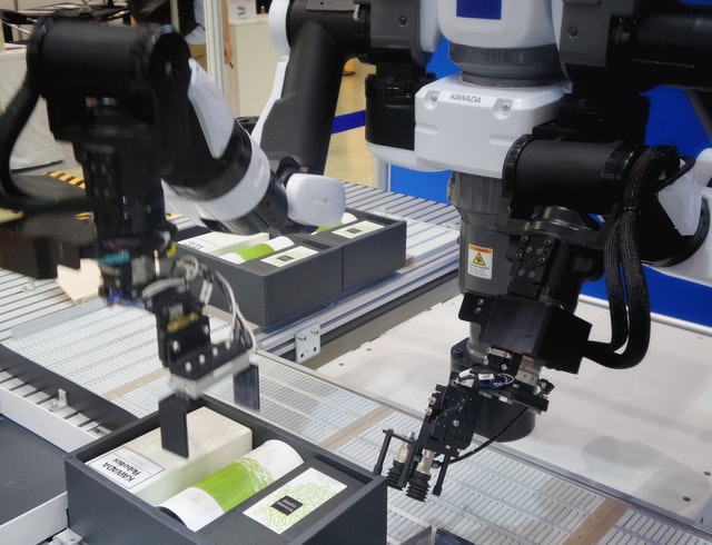 3 Ways Cobots Will Reduce Your Operational Costs