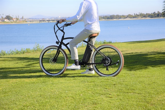 Riding electric bike