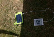 how do solar power bank works