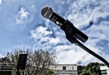 13 Best Wireless Microphone For Church 2024 (Choir & Preaching) wireless microphone